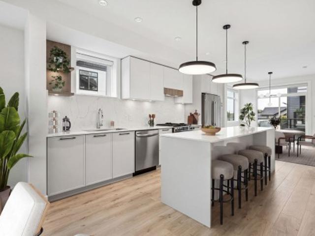 Townhouse for sale in Surrey Centre, Surrey