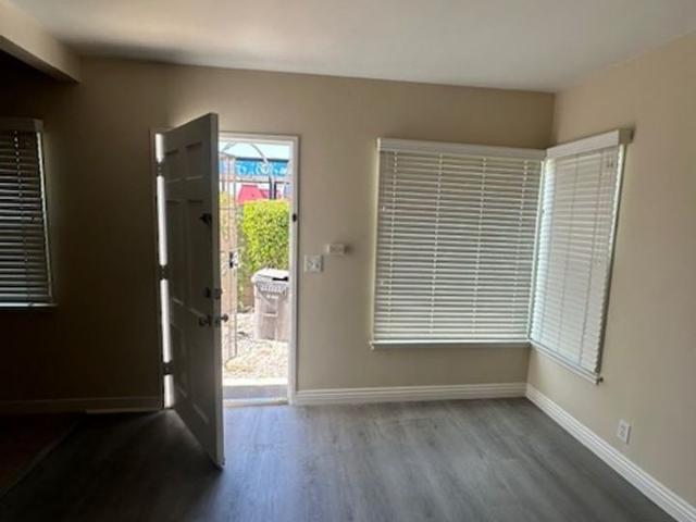 Apartment for rent in Long Beach, California