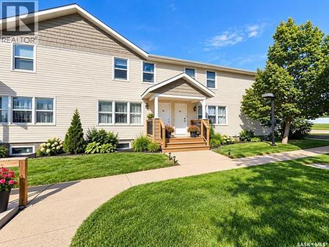 Townhouse for sale in Confederation Urban Centre, Saskatoon