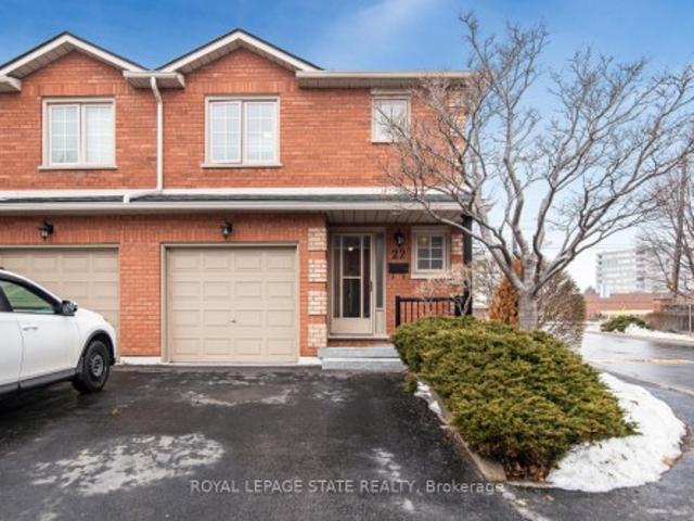Townhouse for sale in Ancaster, Ontario