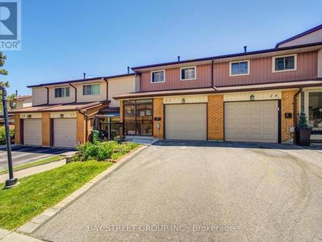 Townhouse for sale in Woburn, Ontario