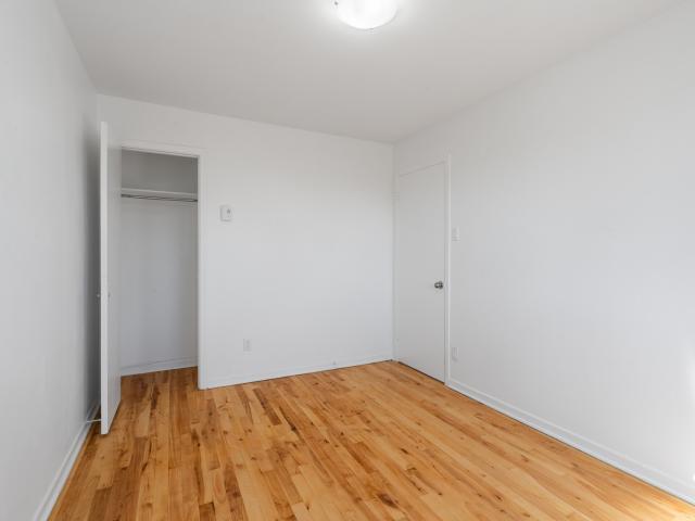 Apartment for rent in Vimont, Quebec