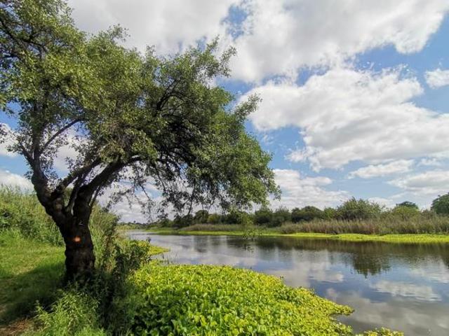 Land for sale in Hartbeespoort Dam Nature Reserve, North West