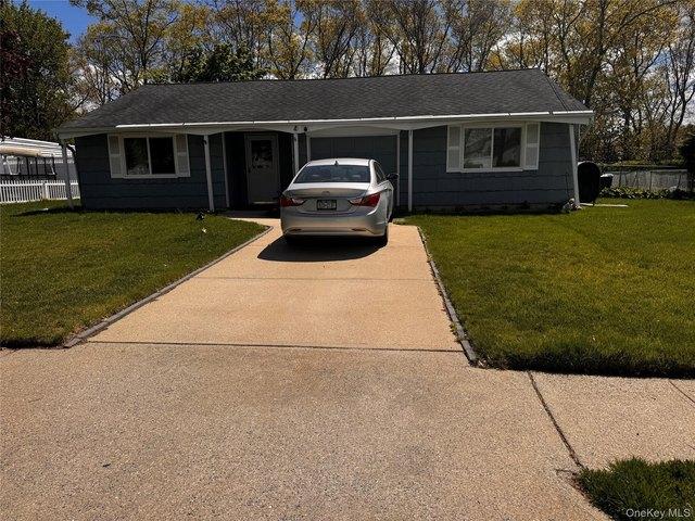 House for sale in Centereach, New York