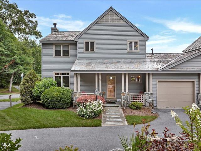Townhouse for sale in Diamond Point, New York
