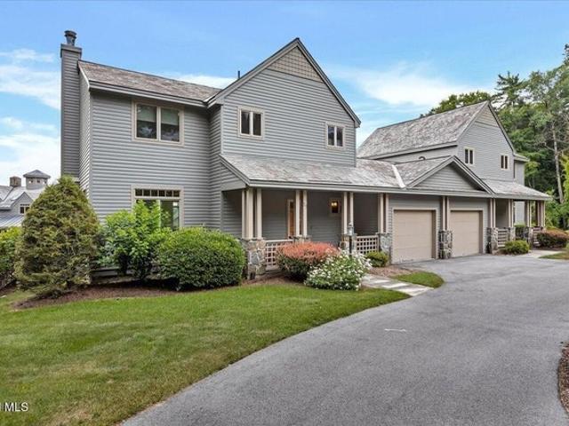 Townhouse for sale in Diamond Point, New York