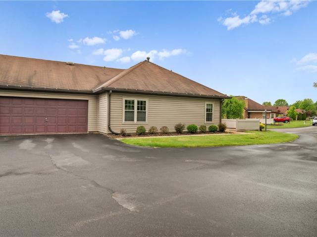 Condo for sale in Cranberry Twp Condo for sale in Cranberry Twp