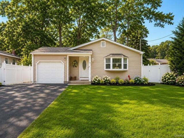 House for sale in Centereach, New York