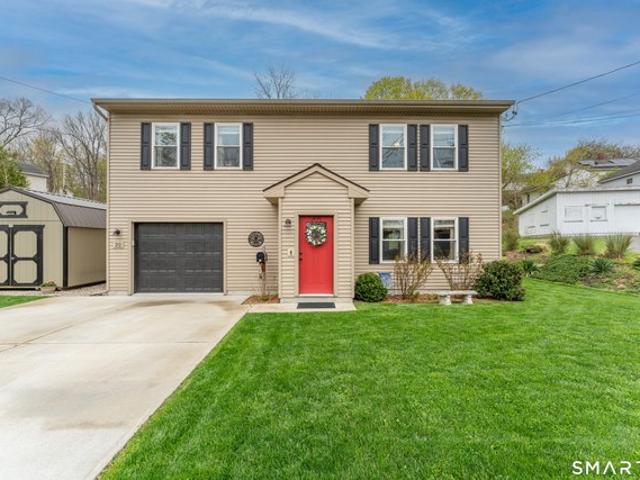 House for sale in Putnam, Connecticut
