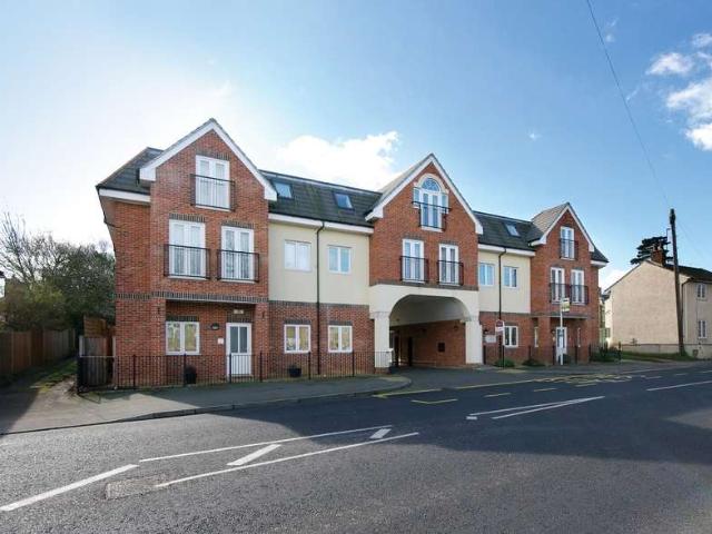 Flat for rent in Whitehill, King's Walden