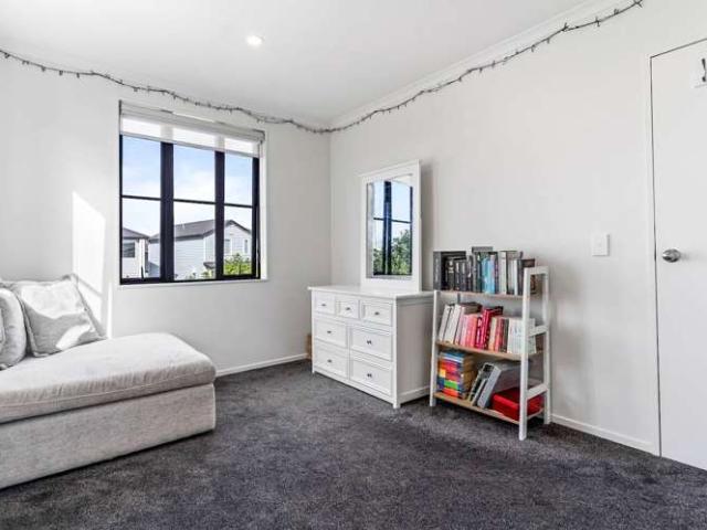 House for sale in Papakura