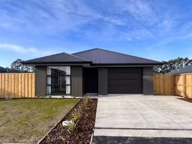 House for sale in Charing Cross, Canterbury
