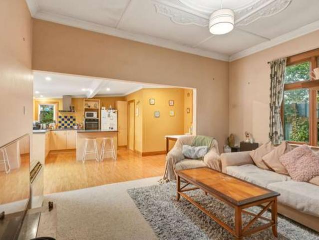 House for sale in Otakou