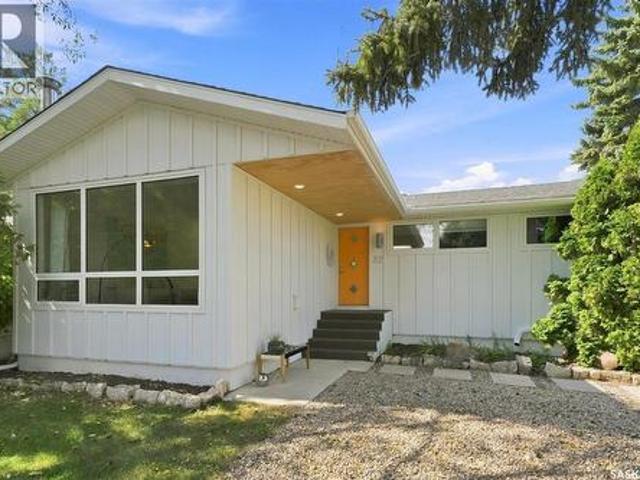 House for sale in Saskatoon, Saskatchewan