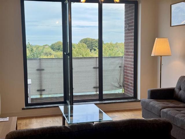 Apartment to rent in Bluebell, North Tipperary