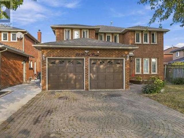 House for sale in Brampton, Golden Horseshoe