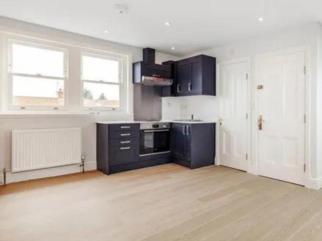 Apartment for rent in London Borough of Merton, Greater London