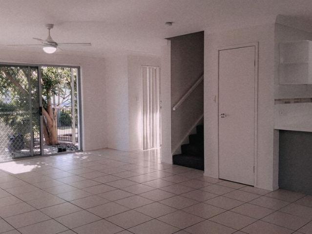 Townhouse for rent in Fernbrook, Queensland