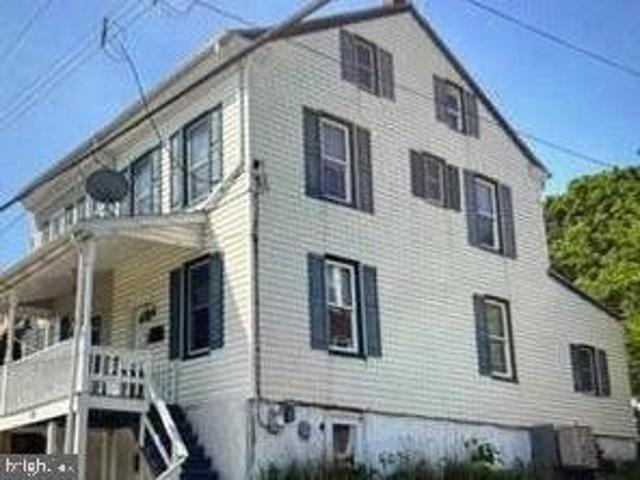 Townhouse for sale in Chester, Pennsylvania