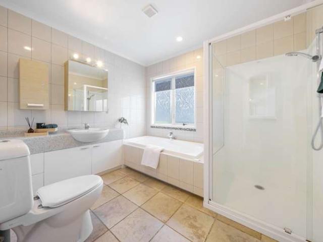 House for sale in Paremoremo