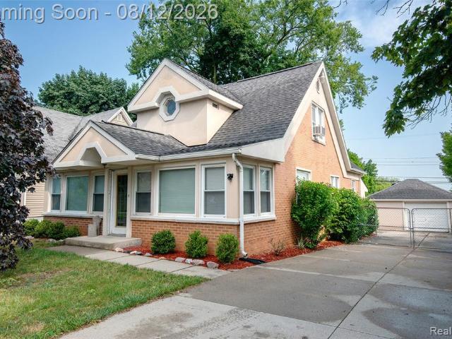 House for sale in Yawkey & Chapman's Addition, Rochester Hills