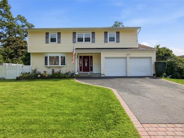 House for sale in Centereach, New York