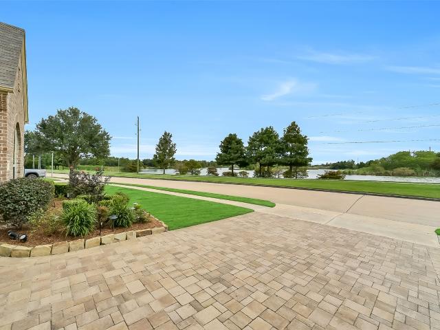 House for sale in Lakes of Cross Creek, Fulshear