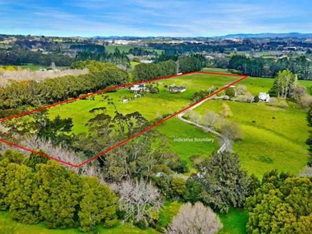 Property for sale in Paremoremo, Oroua County