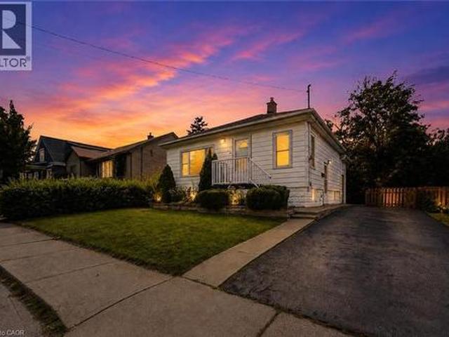 House for sale in Ancaster, Ontario