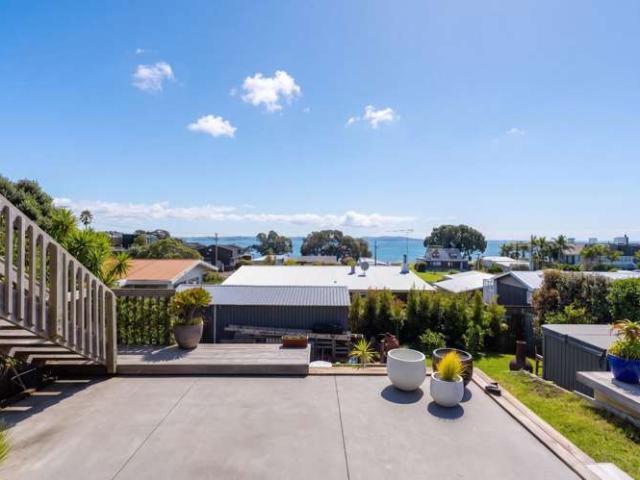 House for sale in Whangaparaoa