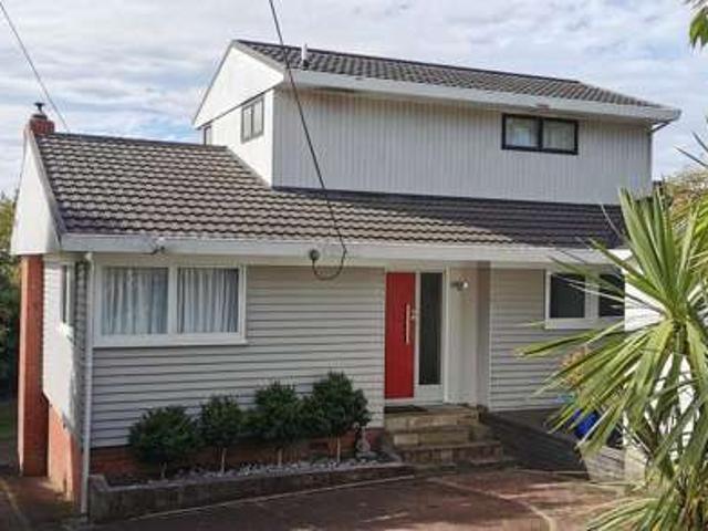House for rent in Oratia