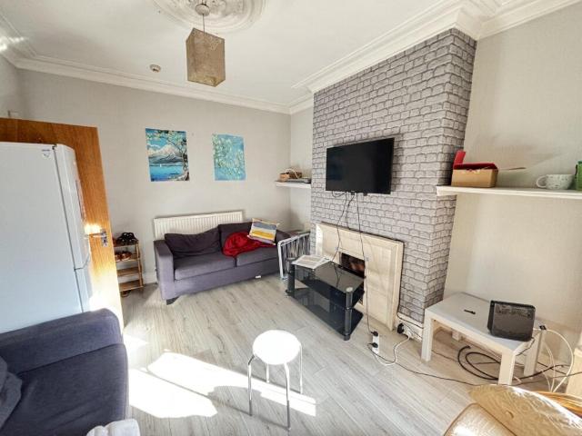 House for rent in Woodhouse, West Yorkshire