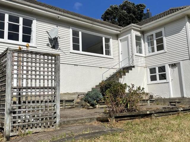 House for rent in Redwood, Wellington City