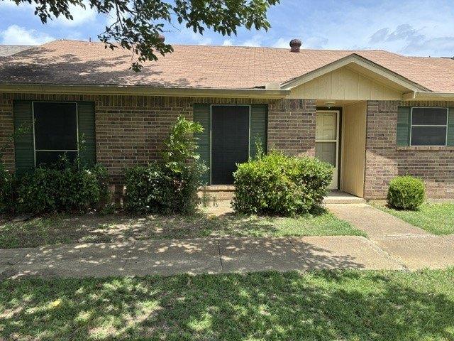 Townhouse for sale in Grand Prairie, Texas