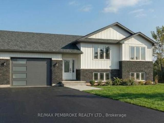 House for sale in Pembroke, Ontario