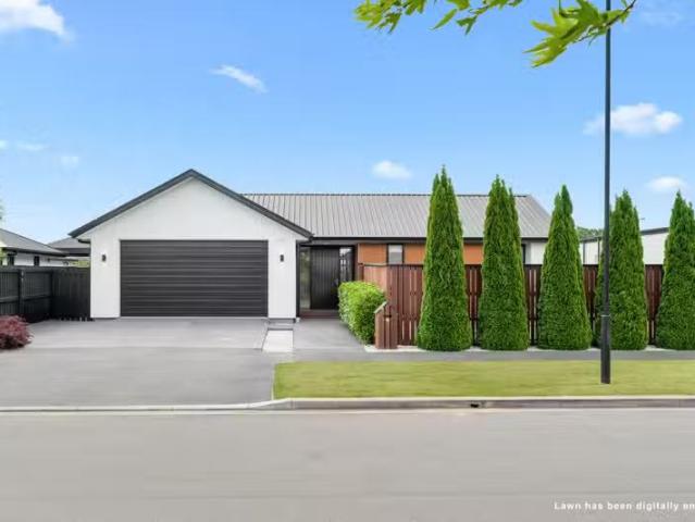 House for sale in Chaslands, Canterbury