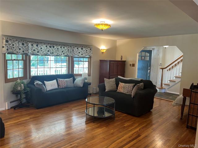 House for sale in North Babylon, Town of Babylon