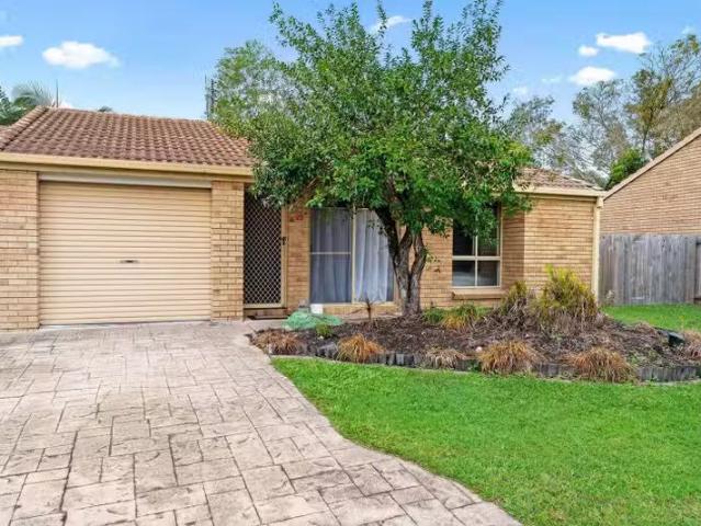 House for rent in Studio Village