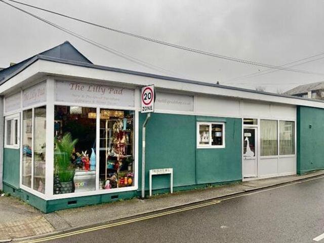 House for sale in Mount Ambrose, Cornwall