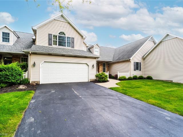 Condo for sale in Poland, Ohio