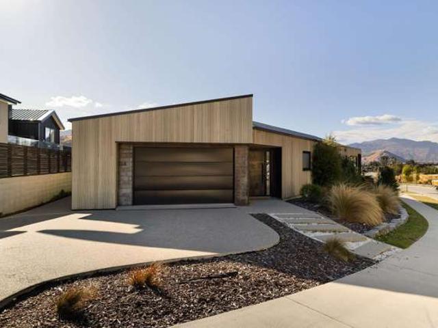 House for sale in Otakou