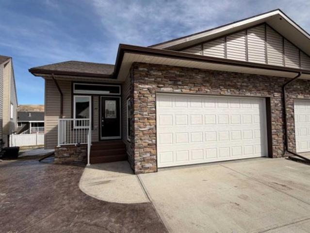 Townhouse for sale in Drumheller, Alberta