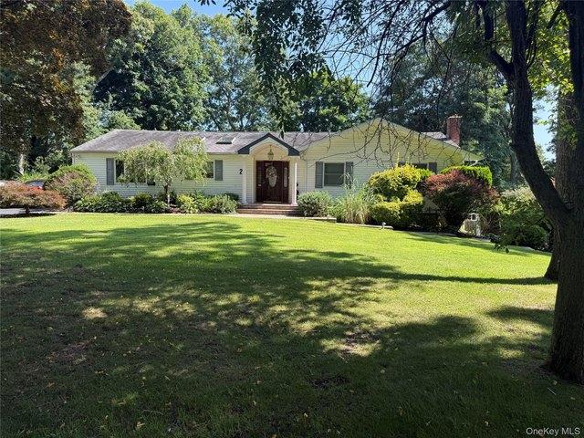 House for sale in Smithtown, New York
