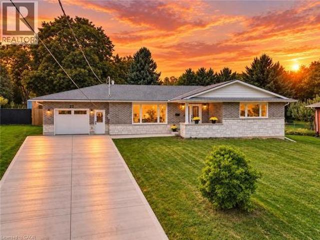 House for sale in Grimsby-on-the-Lake, Grimsby