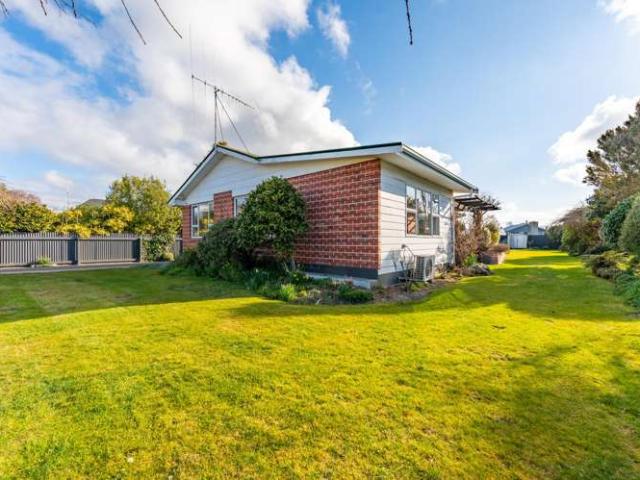 House for sale in Levels, Canterbury