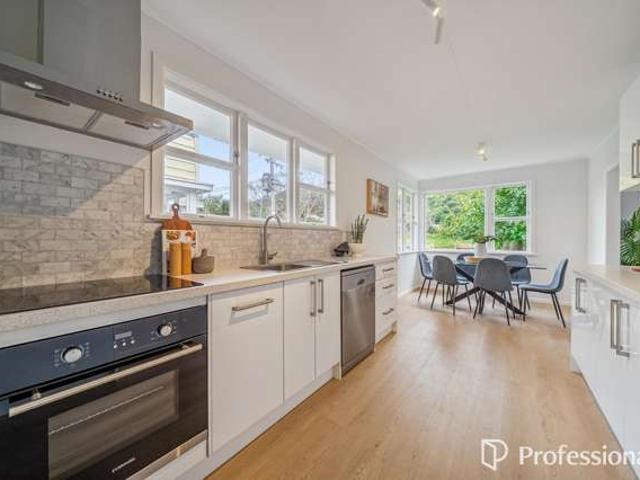 House for sale in Days Bay, Wellington