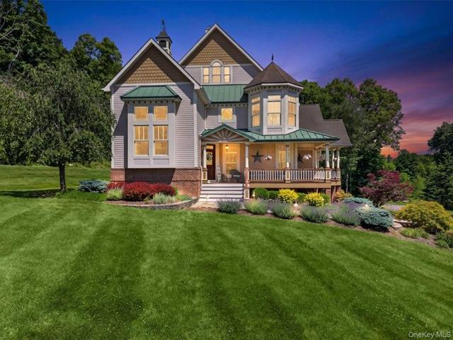 House for sale in Chester, New York