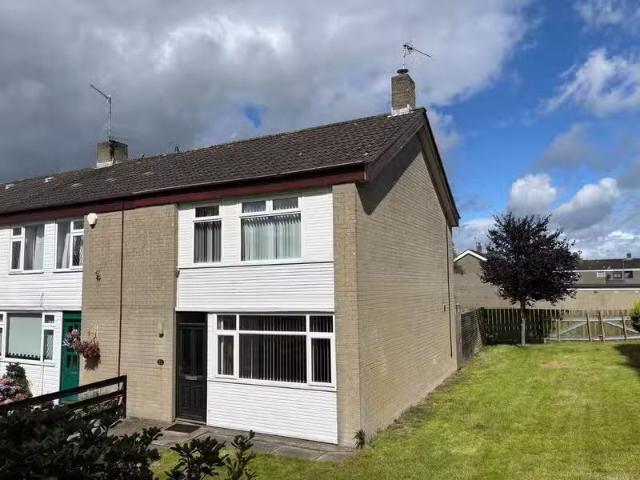 House to rent in Corry, Connacht
