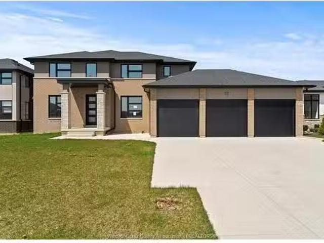 House for sale in Kingsville, Ontario