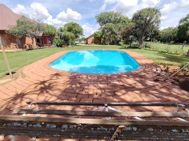 Farm for sale in Waterkloof, Gauteng